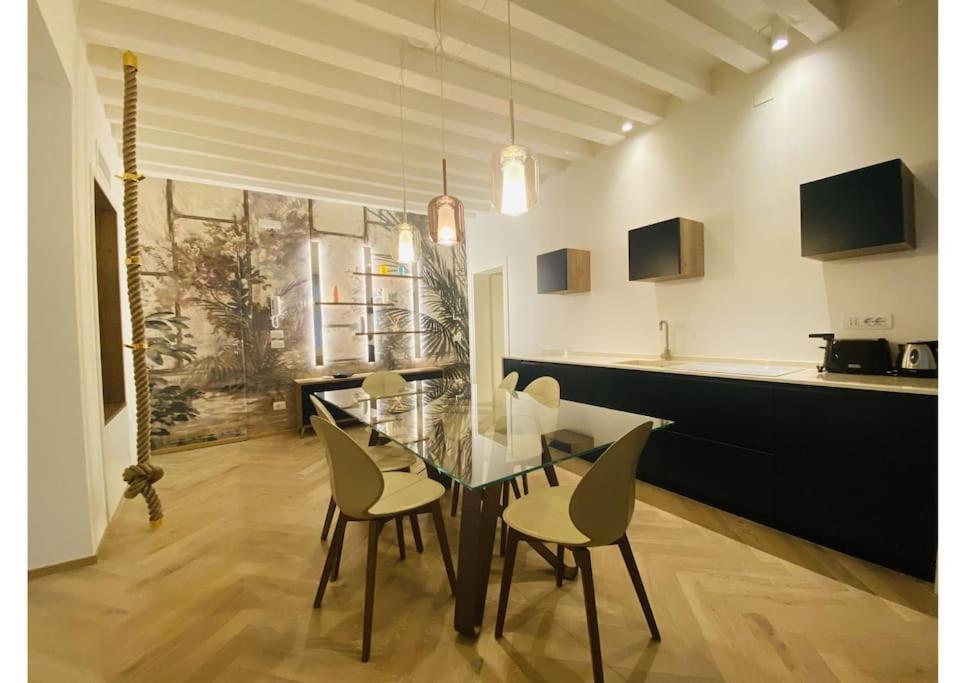 Sweet Time Venice, Luxury San Marco Frezzaria Apt! Luaran gambar