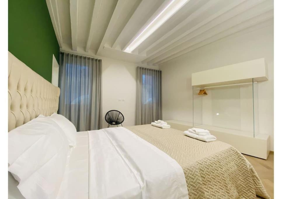 Sweet Time Venice, Luxury San Marco Frezzaria Apt! Luaran gambar