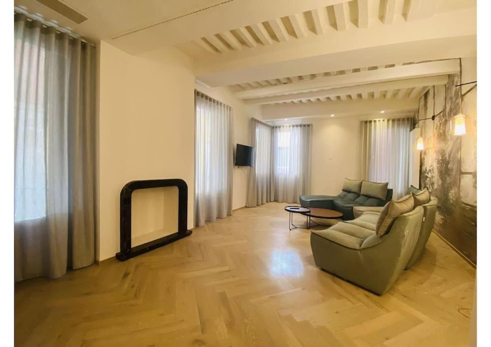 Sweet Time Venice, Luxury San Marco Frezzaria Apt! Luaran gambar
