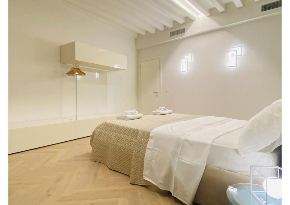 Sweet Time Venice, Luxury San Marco Frezzaria Apt! Luaran gambar